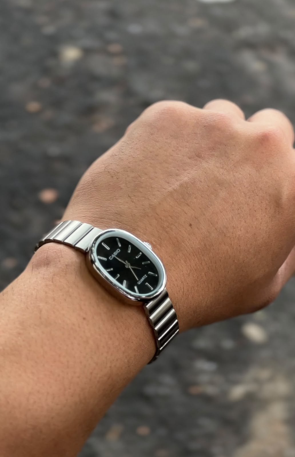 Casio Quartz Oval